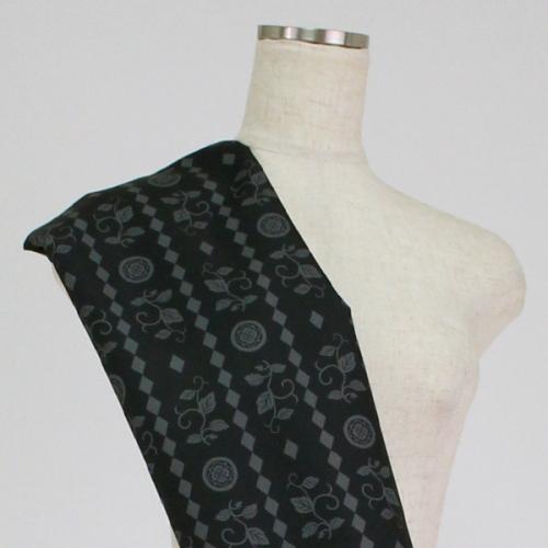 C0193　黒ベース　唐草×ダイヤ和風柄生地