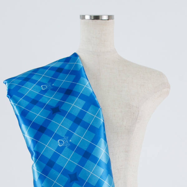 C0502　斜め青チェック柄生地