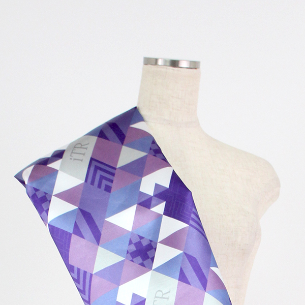 C0236　紫ベース　幾何学ダイヤ柄生地