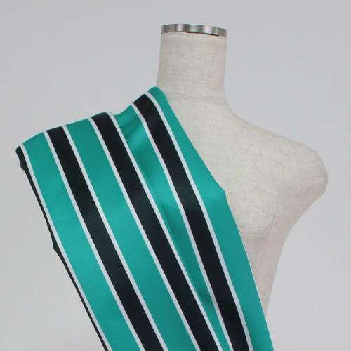 C0084　緑色×黒　ストライプ柄生地