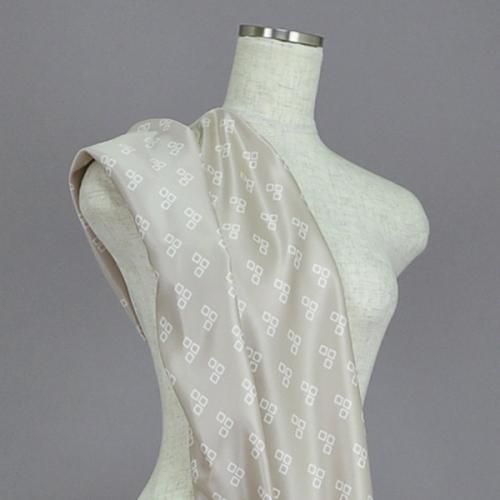 C0050　ベージュベース　和柄生地