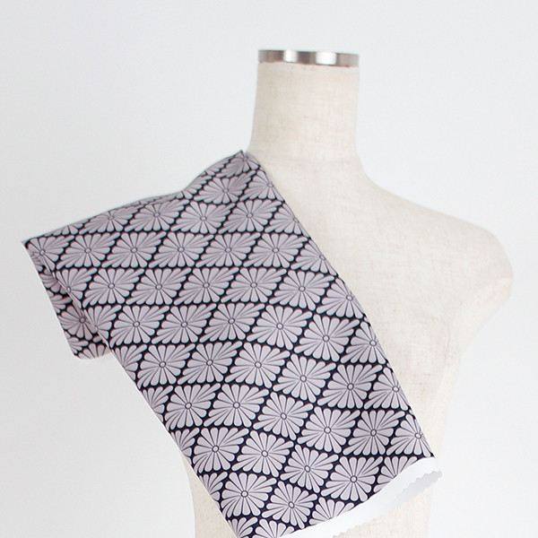 C0371　黒×グレージュ　花菱　和柄生地