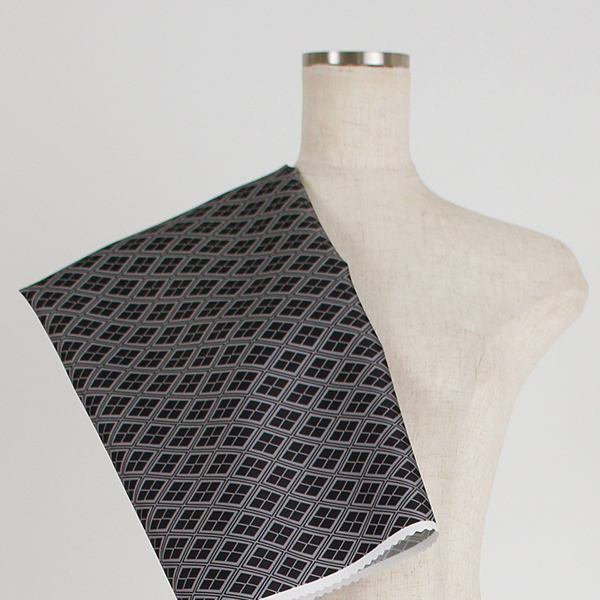 C0374　黒×灰　菱形　和柄生地