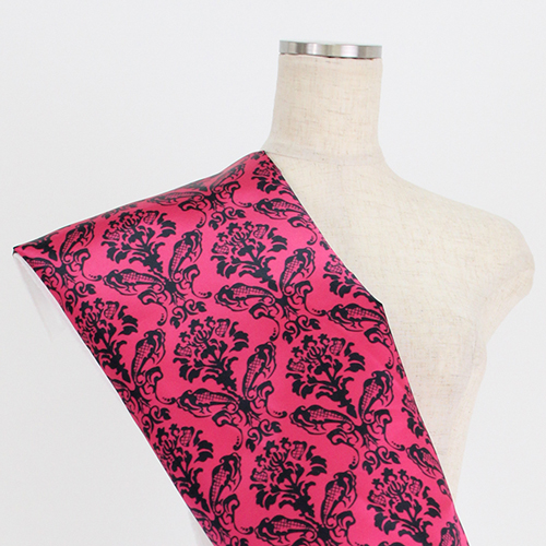 C0289　ピンク×黒　ダマスク柄生地