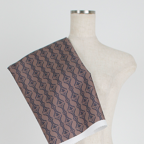 C0378　グレージュ×ダークグレー　オーナメント柄生地