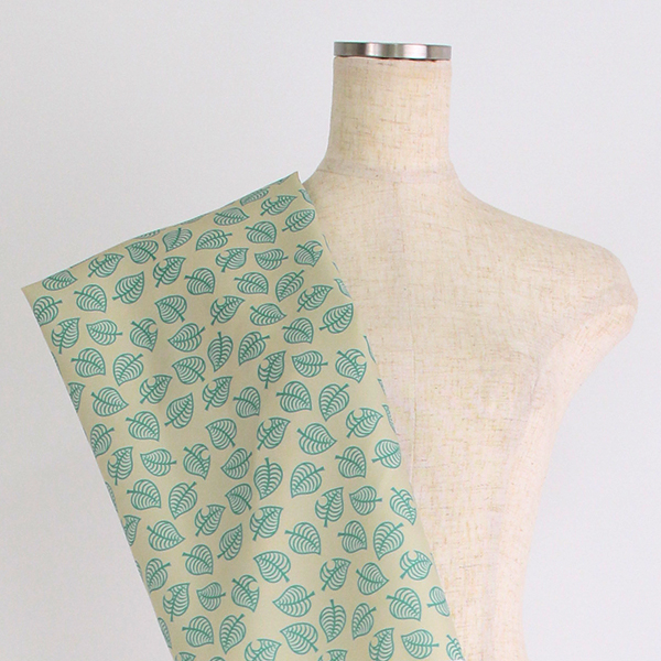 C0302　ベージュベース　葉っぱ柄生地