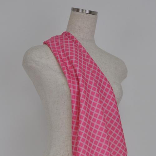 C0010　ピンク　チェック柄生地