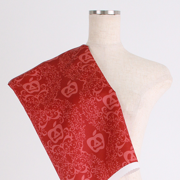 C0313　赤ベース　リンゴ柄生地