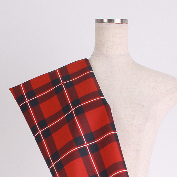 C0325　赤ベース　チェック柄生地