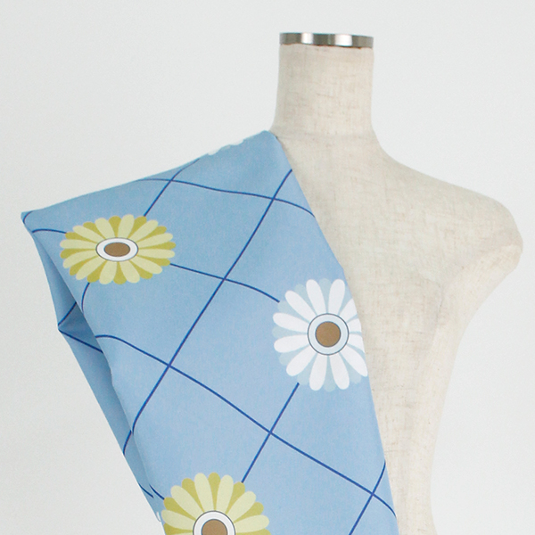 C0383　水色ベース　ガーベラ格子柄生地