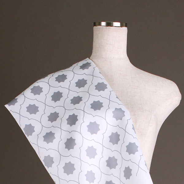 C0329　白×グレー　幾何学柄生地