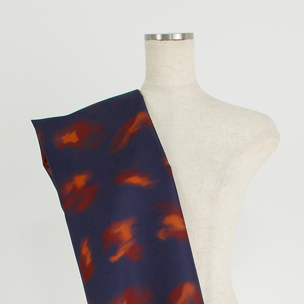 C0390　ダークトーン　ペイント柄生地