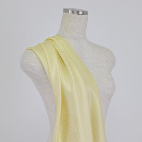 C0023　薄黄色　和柄生地