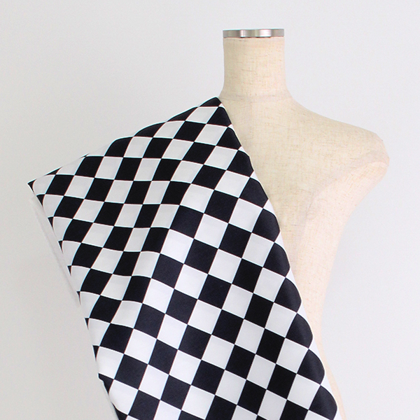 C0331　黒×白　ダイヤ柄生地