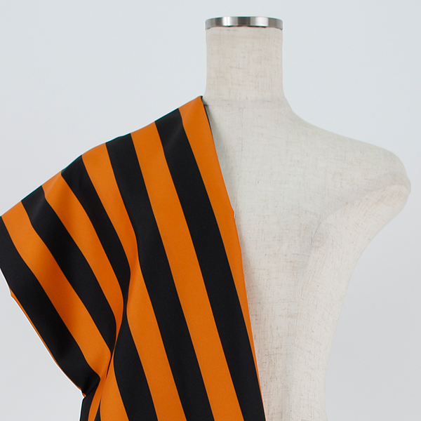 C0480　オレンジ×黒ストライプ柄生地