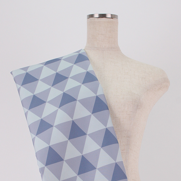 C0341　水色ベース鱗文様　和柄生地