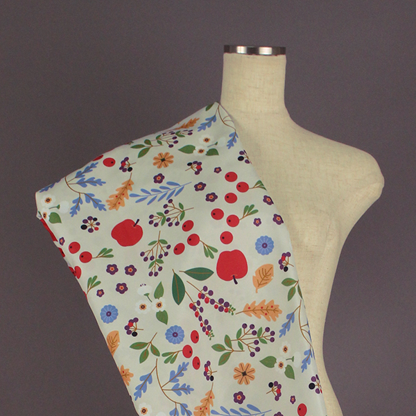 C0263　白ベース　カントリー柄生地