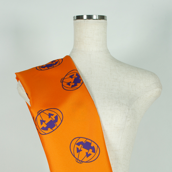 C0632　オレンジベース紫かぼちゃ柄生地