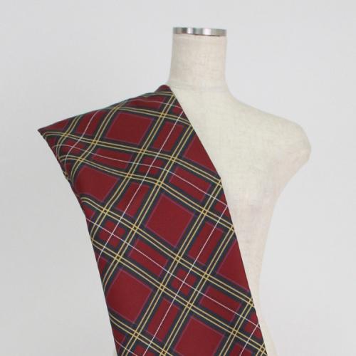 C0182　濃赤ベース　チェック柄生地