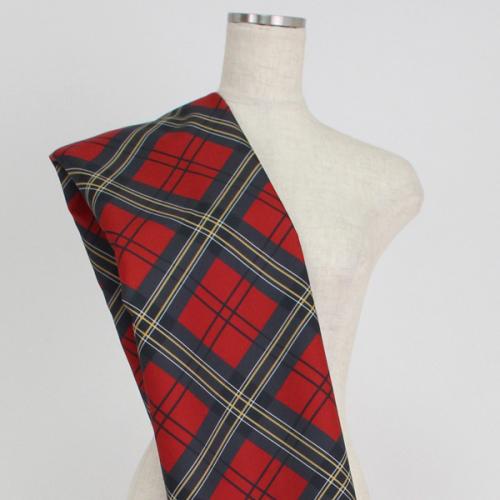 C0183　赤ベース　チェック柄生地