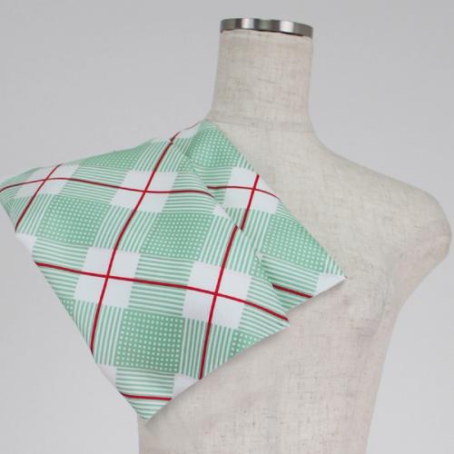 C0110　 緑　チェック柄生地